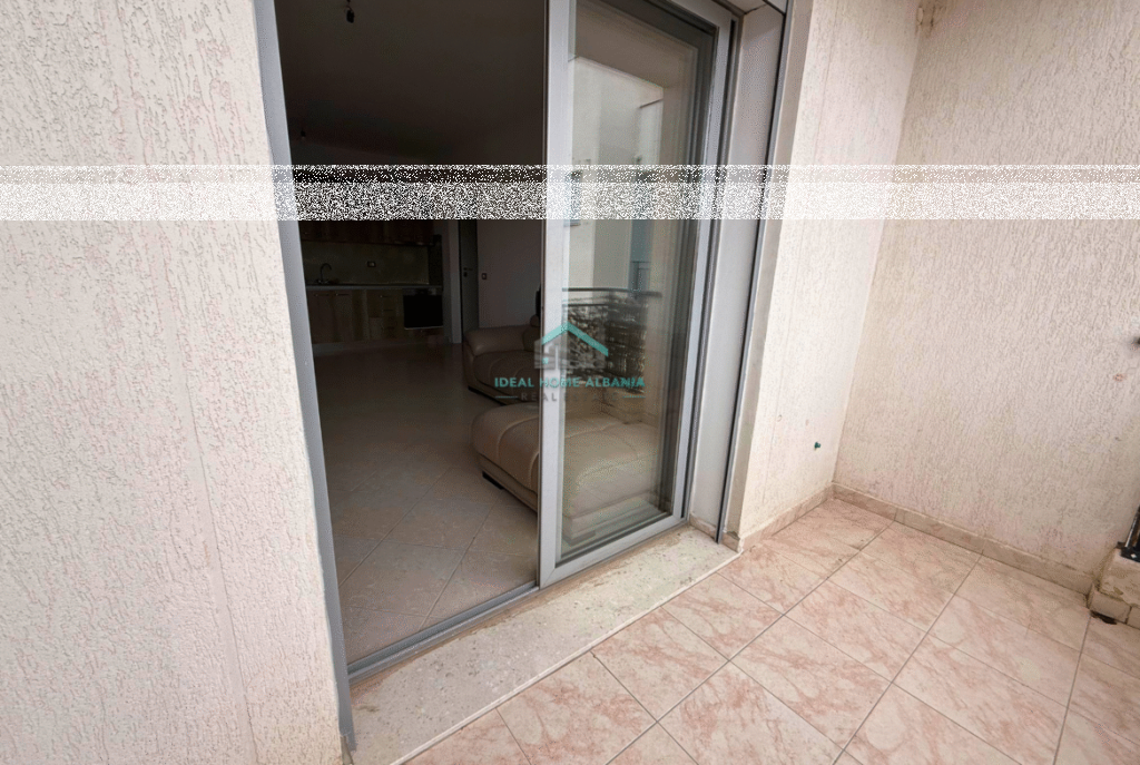 Ish-Kombinati,Vlore- Shitet apartament 1+1+Ballkon (Cmim ekskluziv)