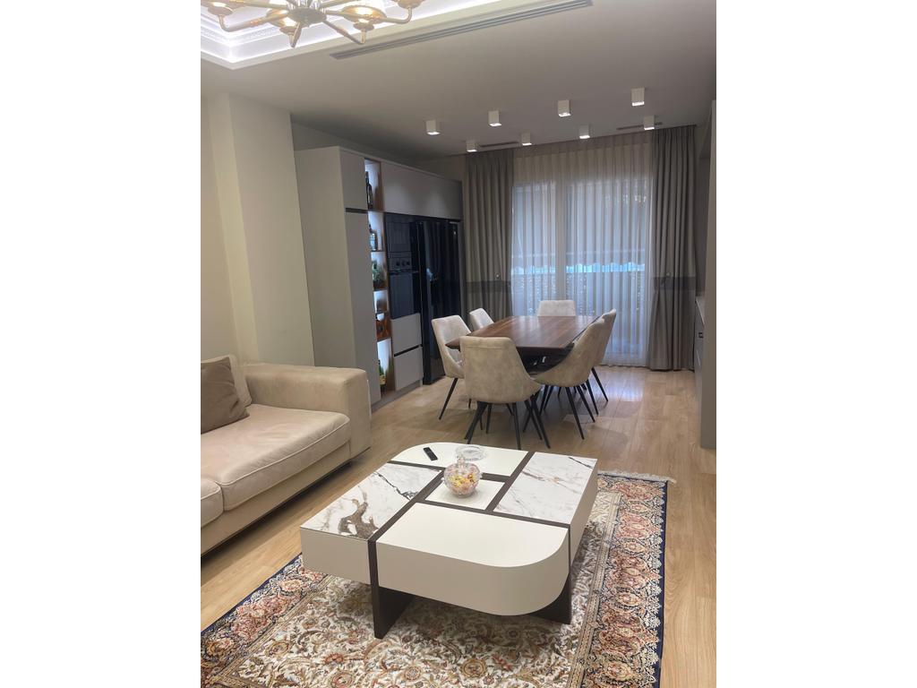 Appartamento Moderno 3+1+2 in Vendita nella Residenza Viridario, Via Kosovarëve