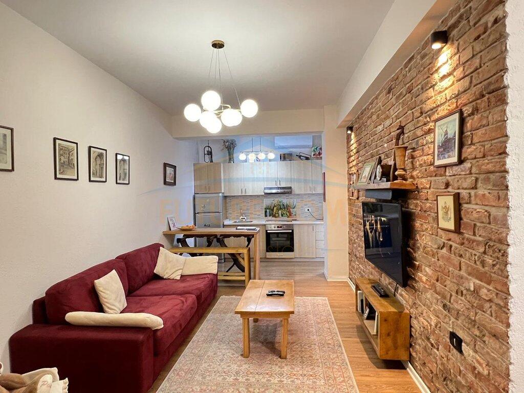 Shitet, Apartament 1+1 , Rruga e Kavajes, Tiranë