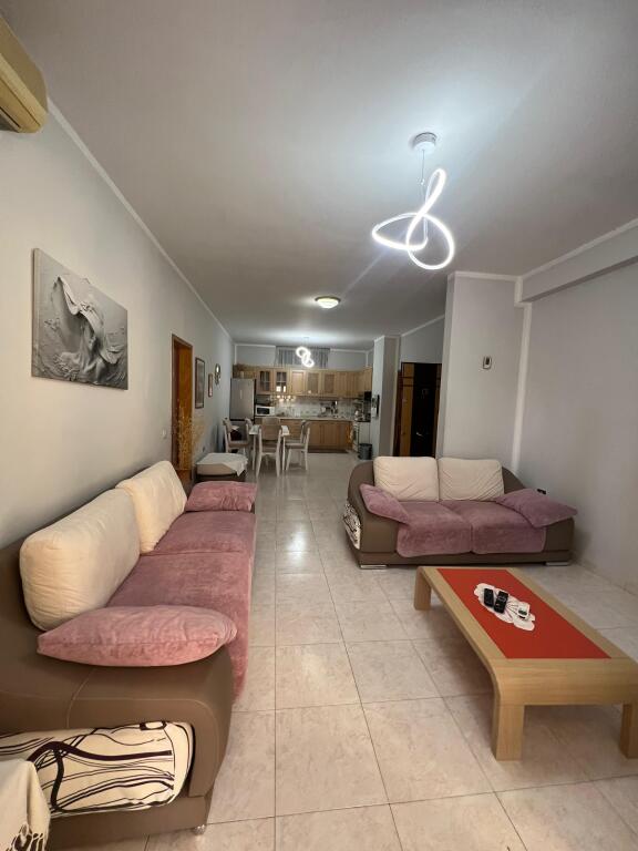 📍 Qira Apartament 3+1 pranë Ambasadës Gjermane! 🏡
