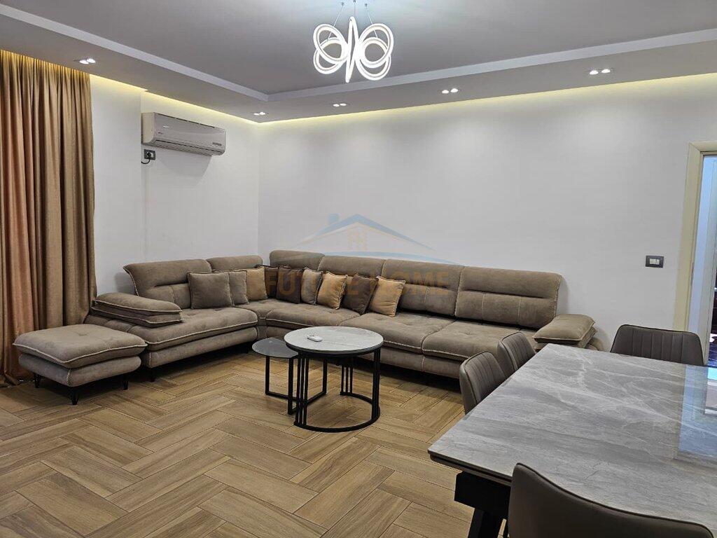 Qera, Apartament 2+1, 21 Dhjetori, Mozaiku , Tirane.