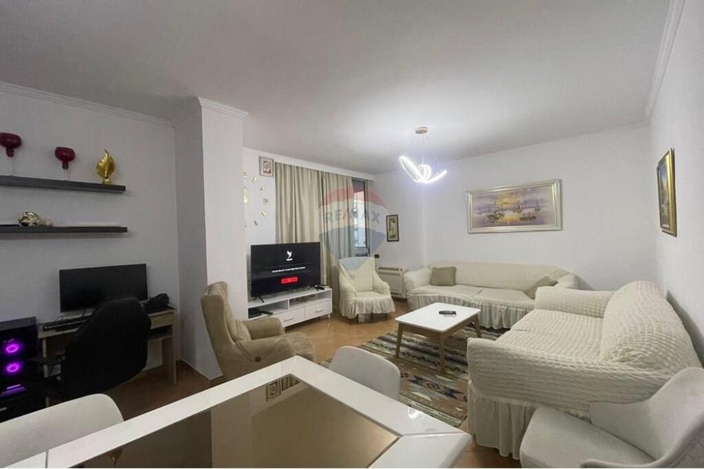Appartamento 2+1 in vendita a Komuna Parisit !