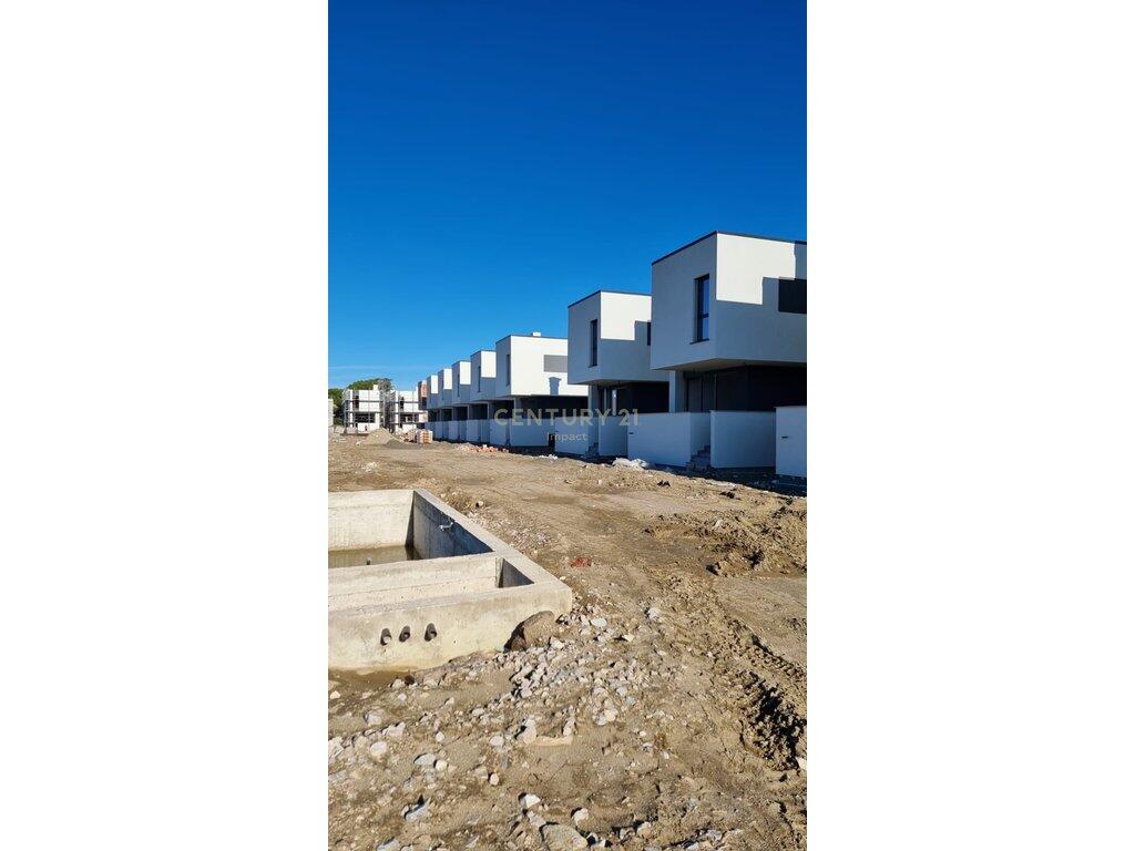 WE SELL VILLA T3 AT TURQUOISE MARINA, LALZ BAY!   370,000 €