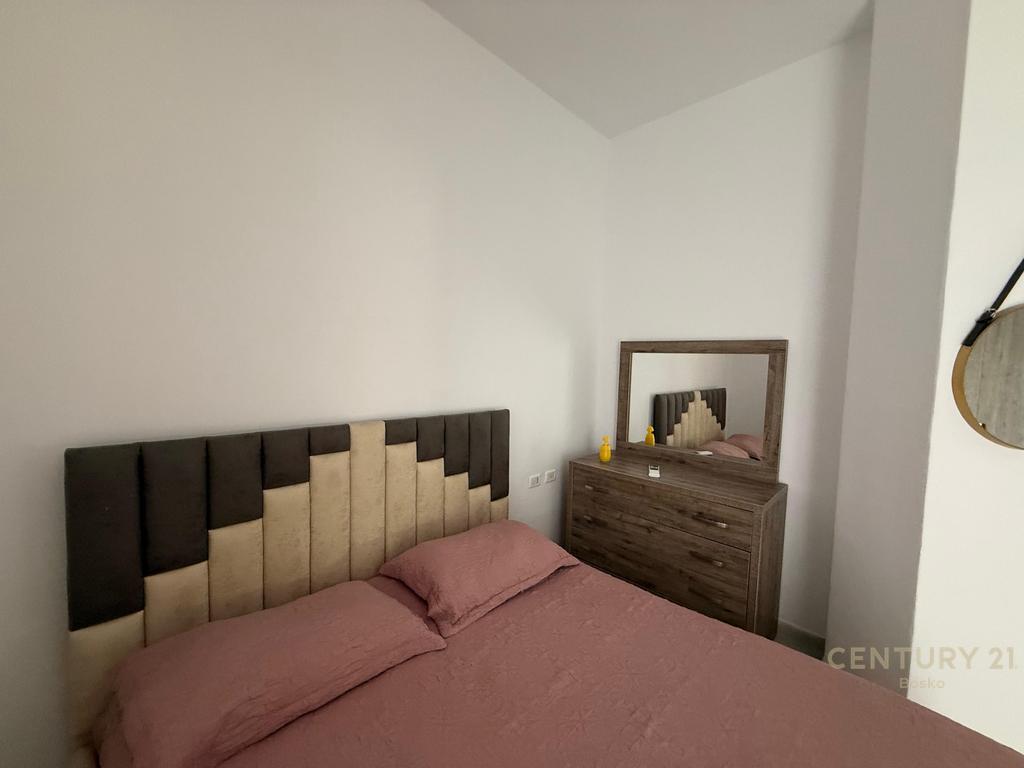 FOR RENT APARTMENT 2+1+2+GARAGE DRY LAKE!
