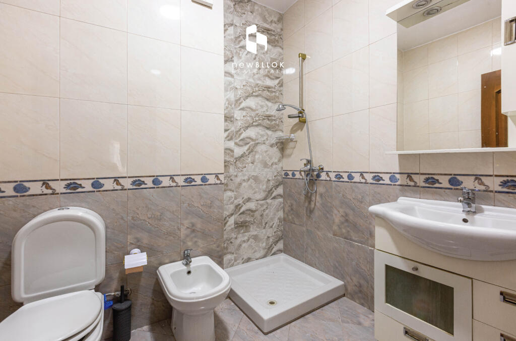 Me Qera: 3+1+2wc ( St Trenit - Blv, afer Qendres ) k3, Pllt me Ashensor | i Kompletuar