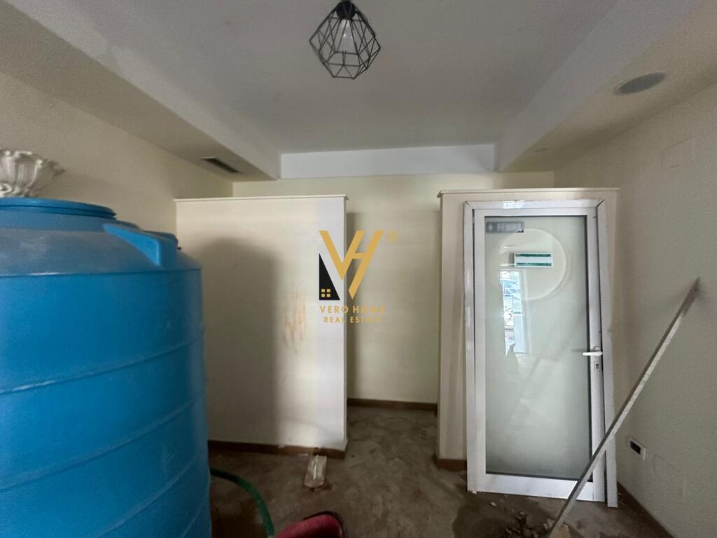 BUSINESS PREMISES 91 M2 FOR RENT NEAR DINAMO STADIUM 1,300 EURO
