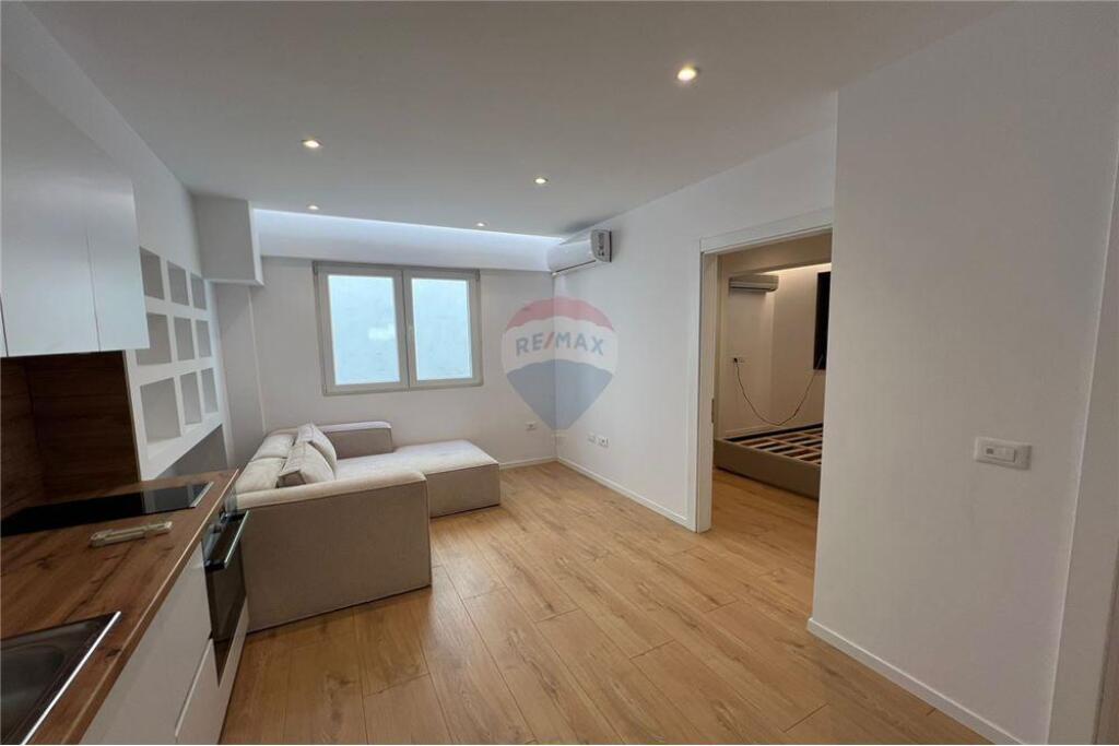 Apartament 1+1 me Qira ne Rrugen Myslym Shyri!