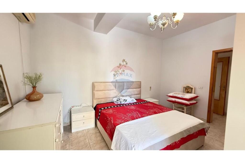 Jepet apartament 3+1 per qira qe ndodhet tek 21-Dhjetori!