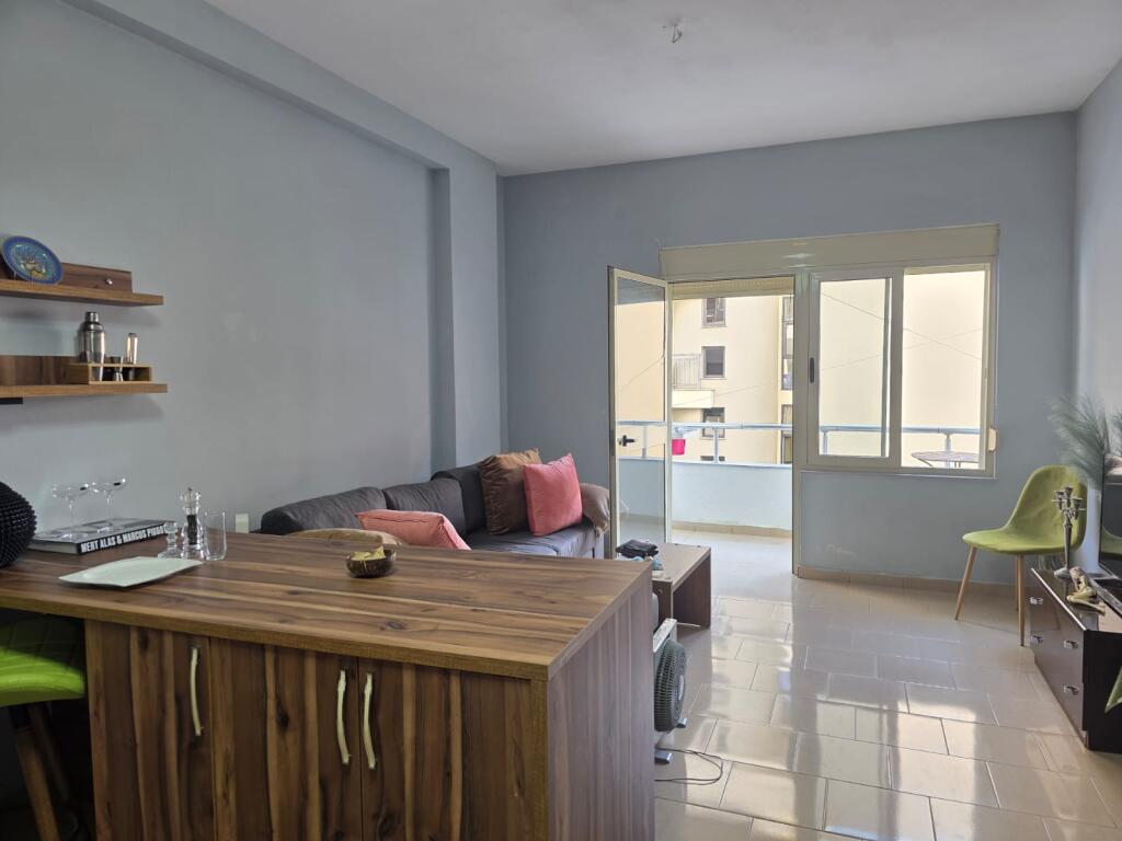 GARSONJERE PER SHITJE PRANE HOTEL Adriatik, Plazh,  DURRËS
