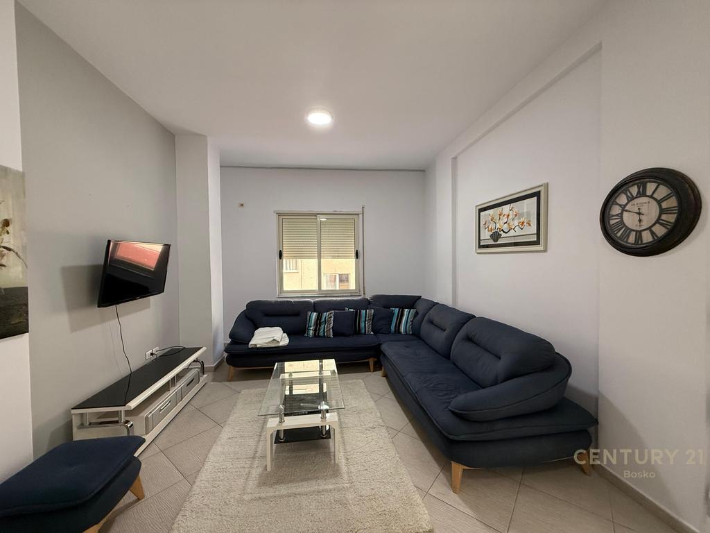 FOR RENT APARTMENT 2+1+2+GARAGE DRY LAKE!