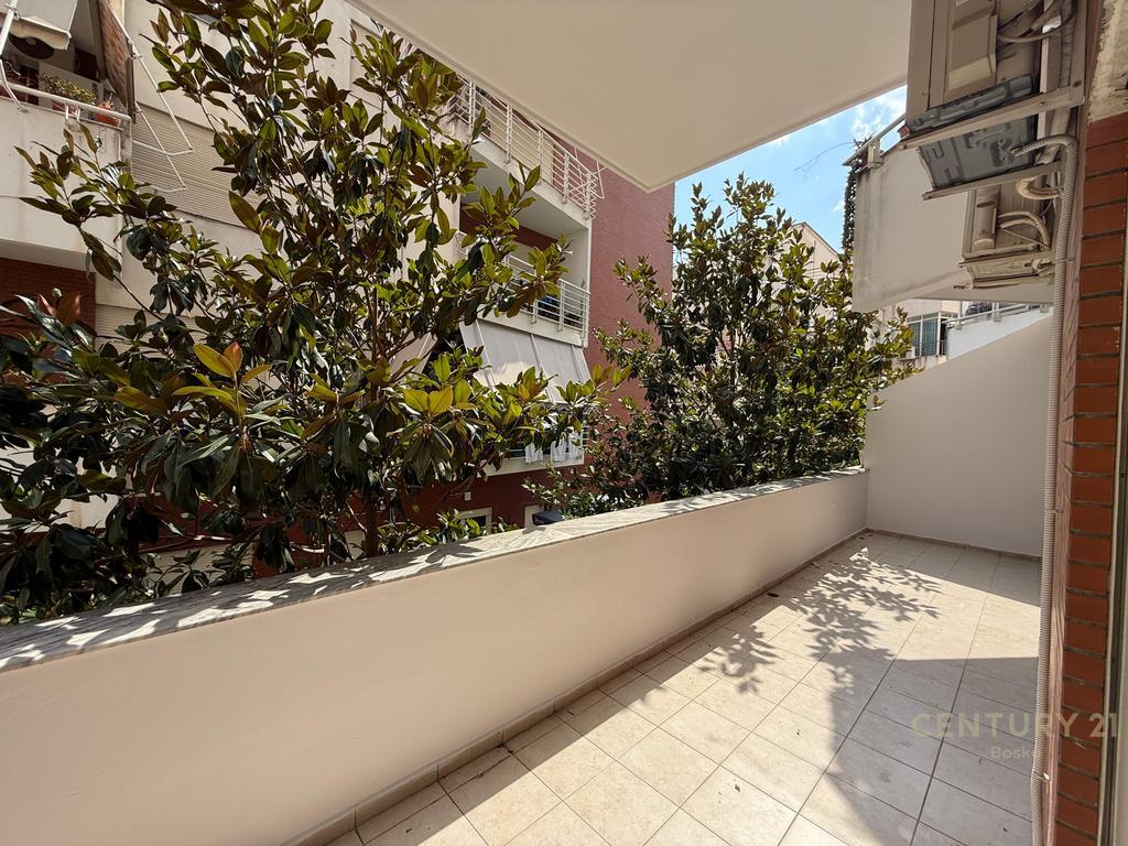 FOR RENT APARTMENT 2+1+2+GARAGE DRY LAKE!