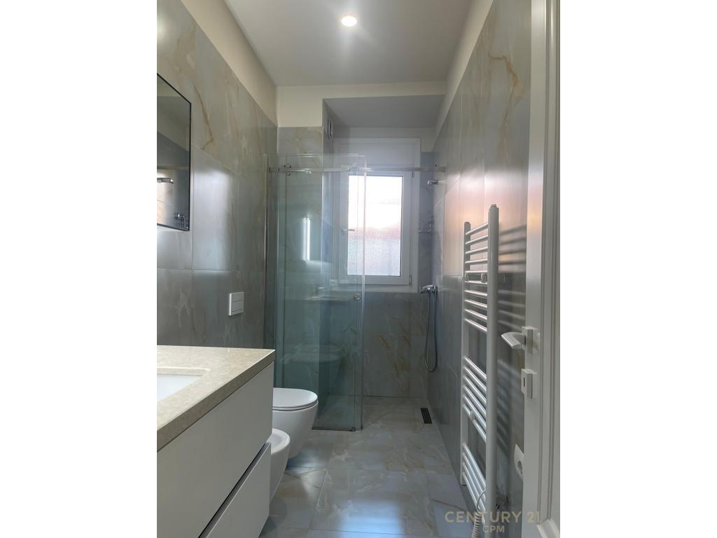 Appartamento Moderno 3+1+2 in Vendita nella Residenza Viridario, Via Kosovarëve