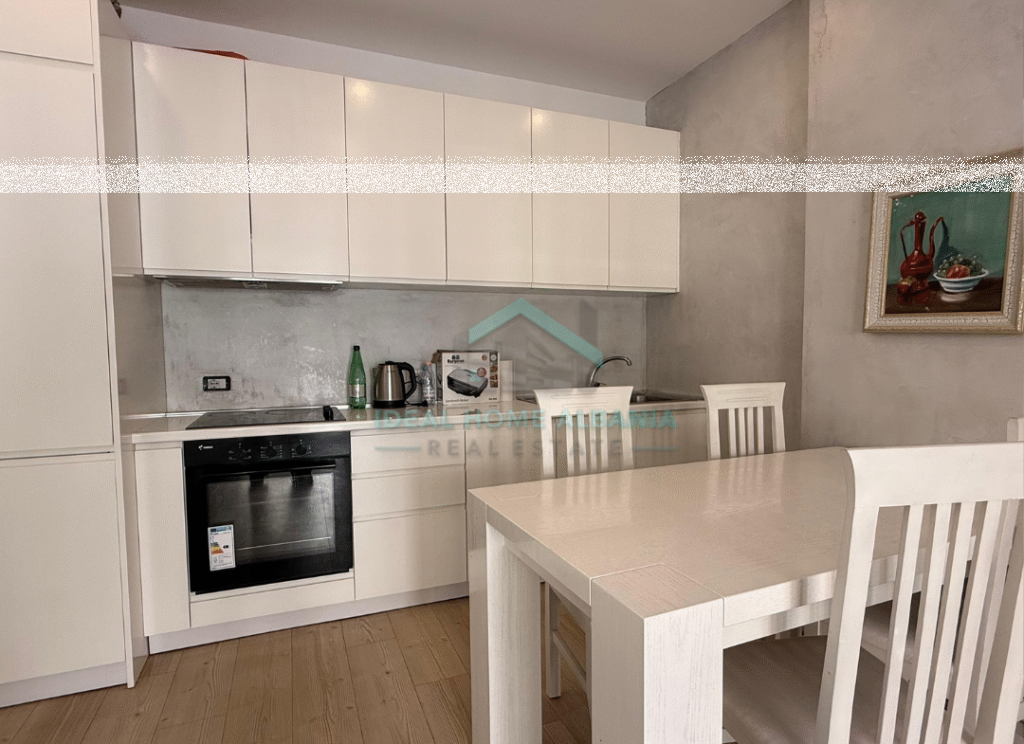 Lungomare, Vlore - Appartamento 1+1 in affitto (CON VISTA MARE)