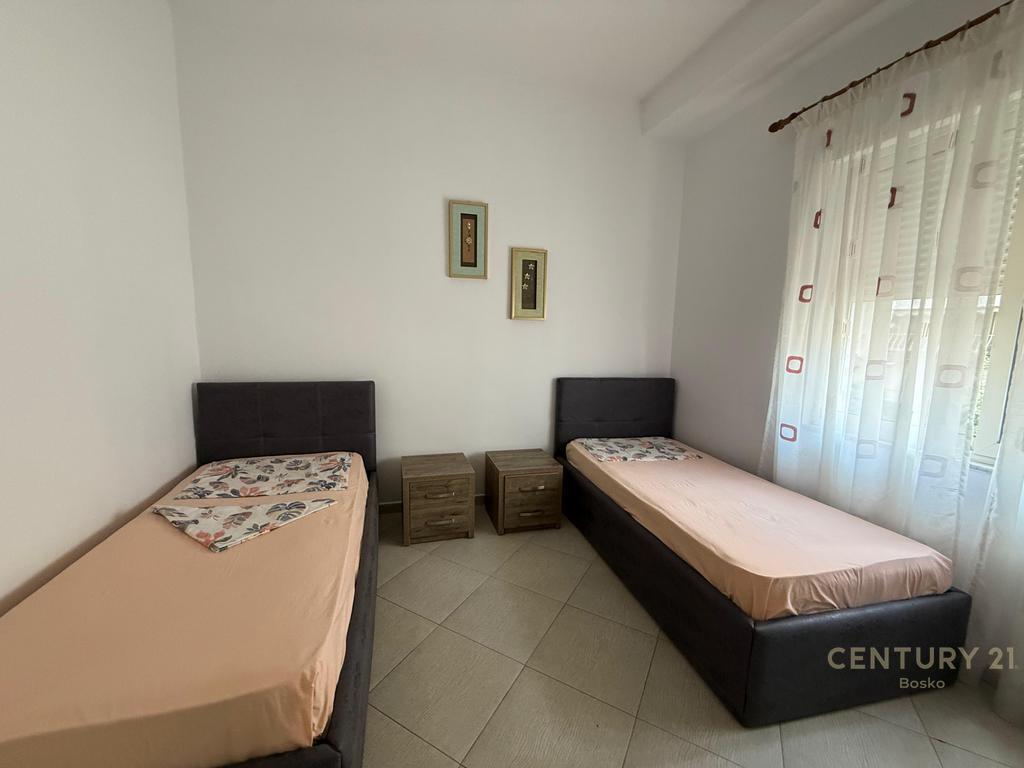 FOR RENT APARTMENT 2+1+2+GARAGE DRY LAKE!