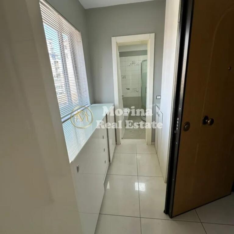 Qera Apartament 3+1+bllk, Pazari i Ri, 790 Euro/muaj.