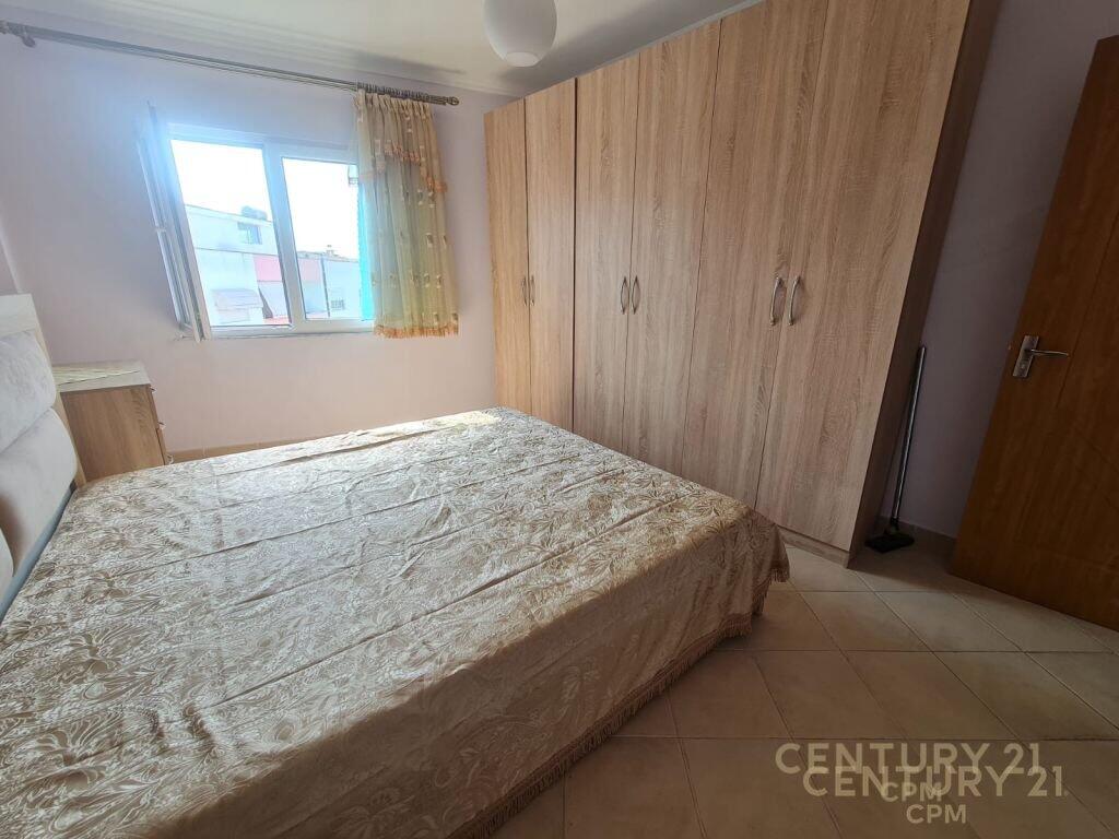 JEPET ME QIRA APARTAMENT 2+1 NE FRESK!!