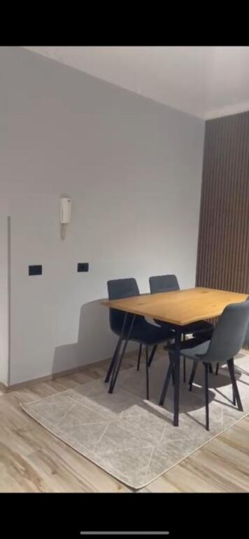 APPARTAMENTO IN AFFITTO 2+1 KODRA E DIELLIT 700 EURO