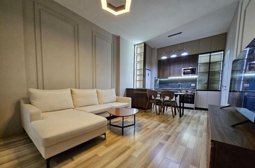 Apartament me qera 1+1 Square 21