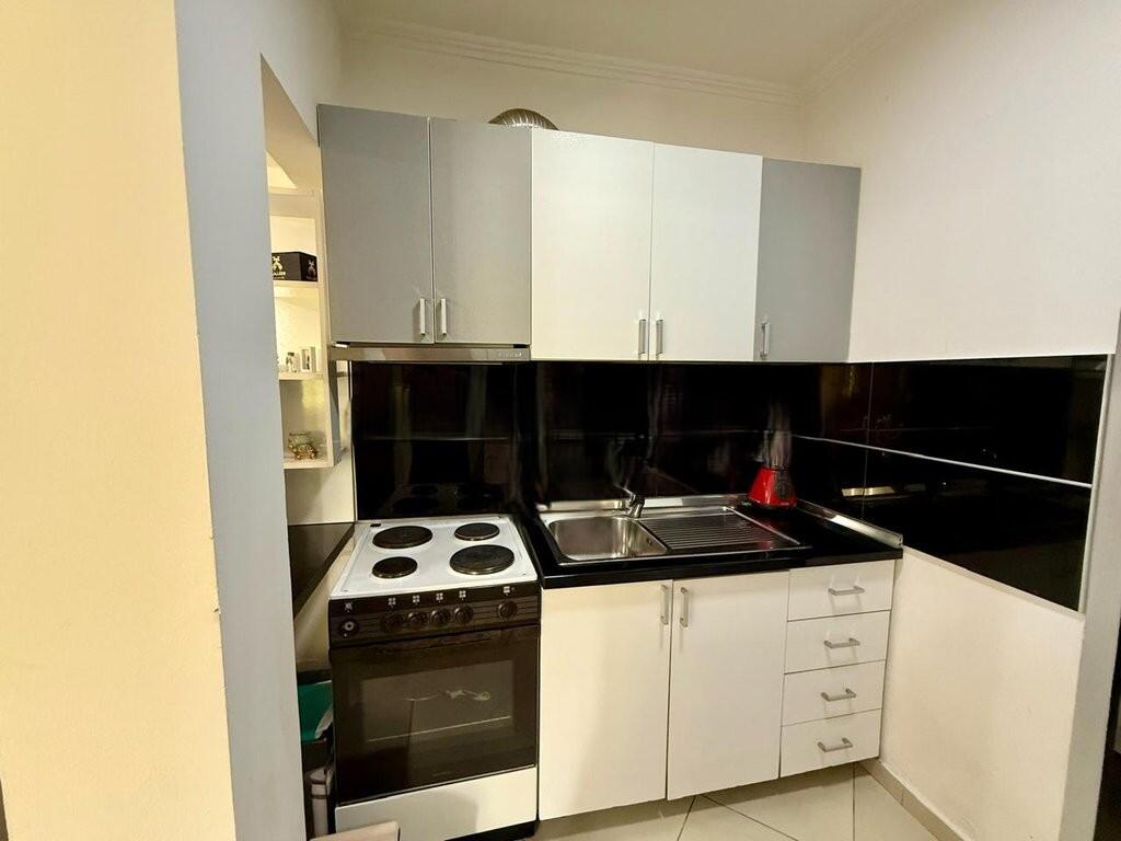 MONOLOCALE IN AFFITTO, VICINO AL 21-DHJETORI, TIRANA! 450 € /Mese