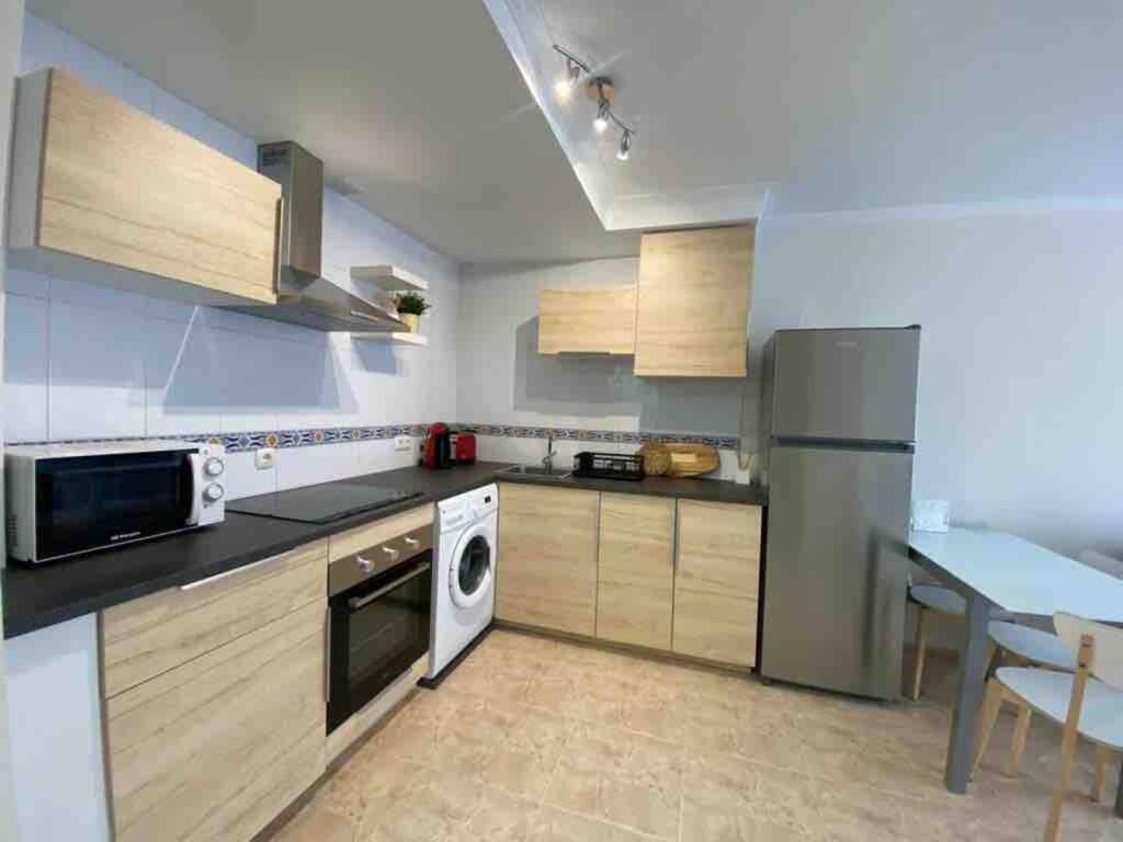 Apartament Me Qera 1+1 Ish Parku i Autobuseve (ID B210854) Tirane