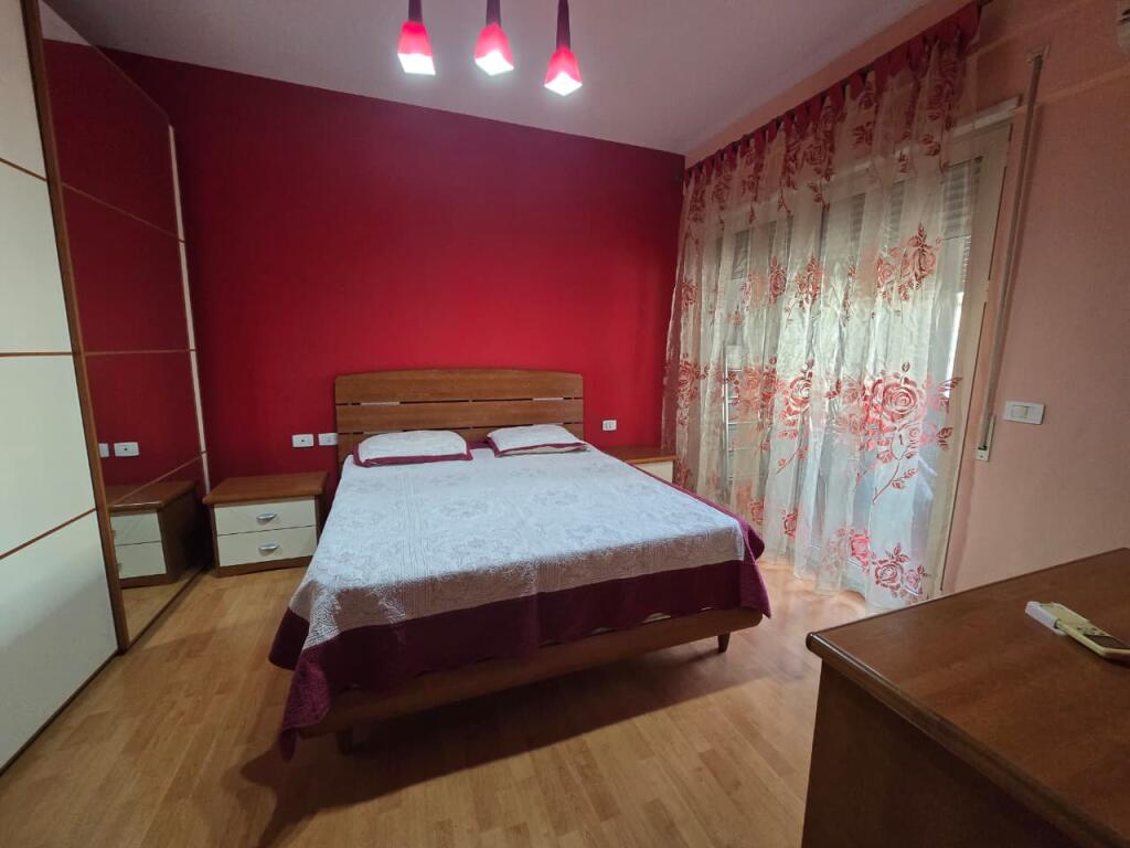 Apartament 2+1+2 per qira Kristal Center