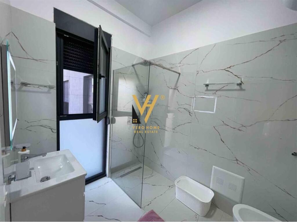 JEPET APARTAMENT 2+1+BLK ME QERA PRANE AKU, SELITE 800 EURO