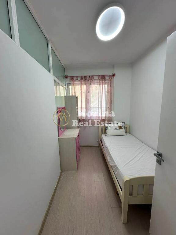 Qera Apartament 3+1+bllk, Pazari i Ri, 790 Euro/muaj.