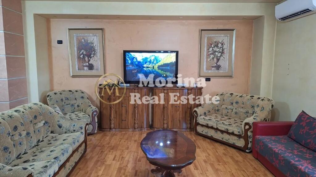 Qera Apartament 3+1+2, Bulevardi Bajram Curri, 700 Euro/Muaj