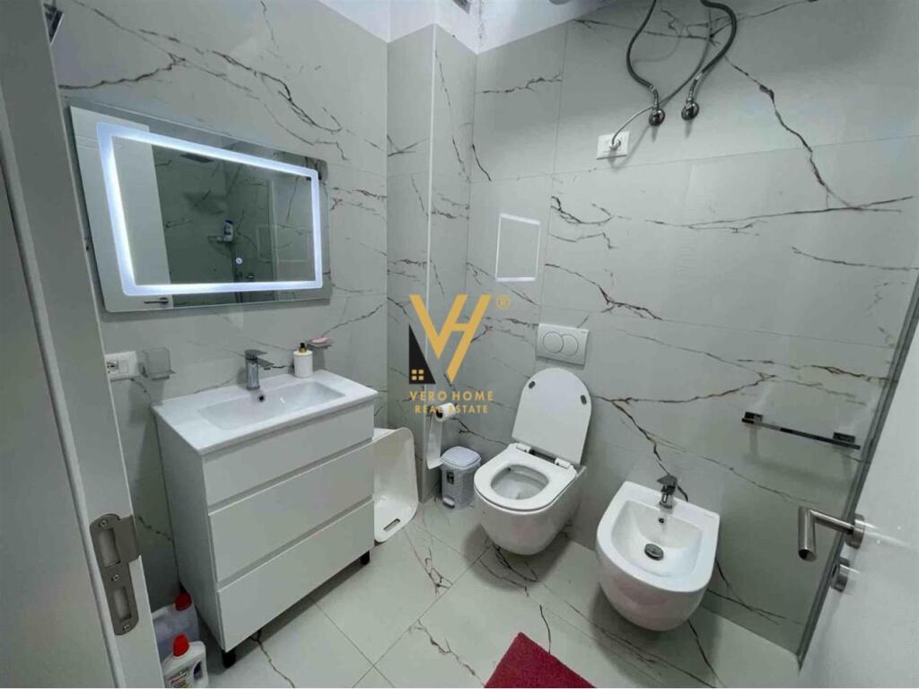 JEPET APARTAMENT 2+1+BLK ME QERA PRANE AKU, SELITE 800 EURO