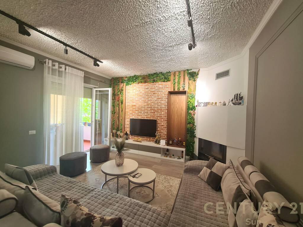 APARTAMENT 2+1+ POST PARKIMI PER QIRA PRANE KOPSHTIT BOTANIK