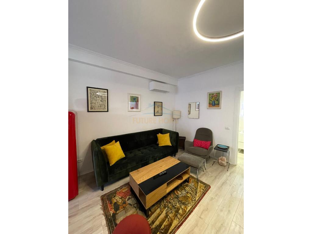 Qera, Apartament 1+1, Blloku, Tiranë.