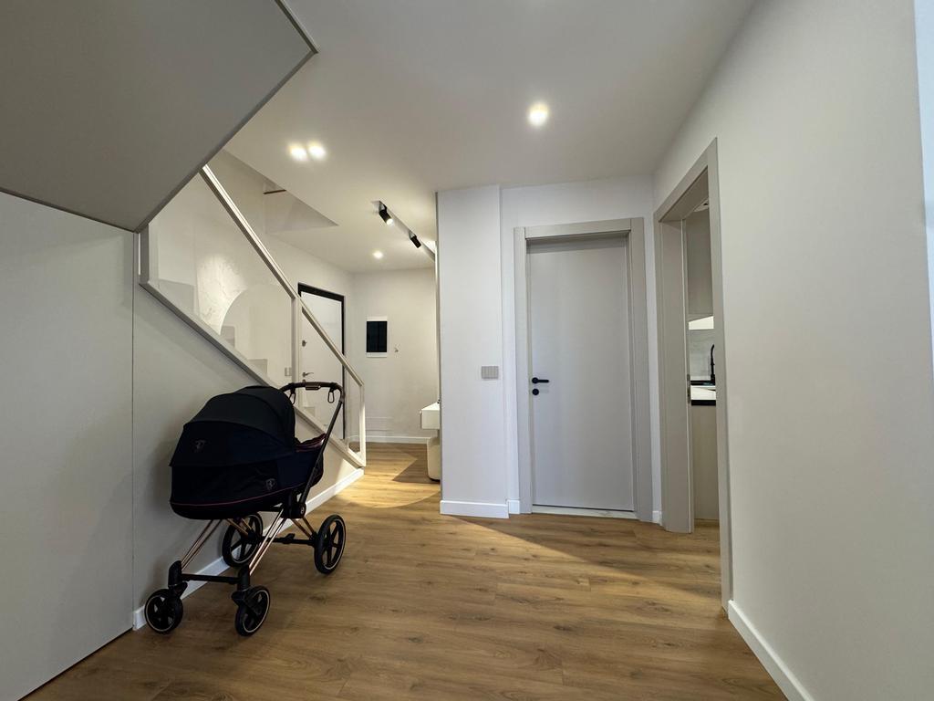 In vendita, Duplex 2+1+2, Residenza Kodra e Diellit, Tirana.
