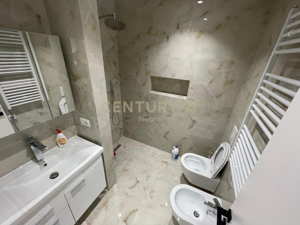 QIRA, APARTAMENT 2+1 TEK LIQENI I THATE - I SAPO INVESTUAR!