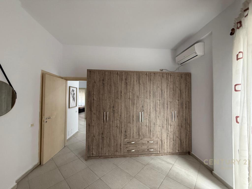 FOR RENT APARTMENT 2+1+2+GARAGE DRY LAKE!