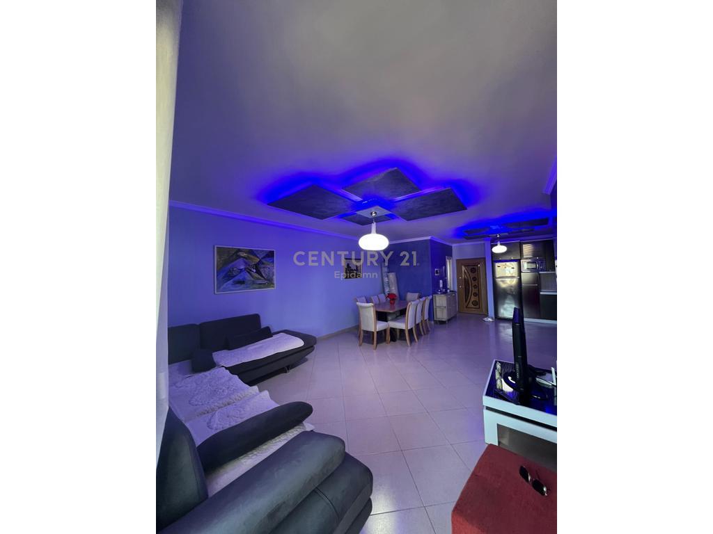 FOR RENT APARTMENT 2+1+2 + PARKING SPACE AT THE FIRST BEACH STATION!
