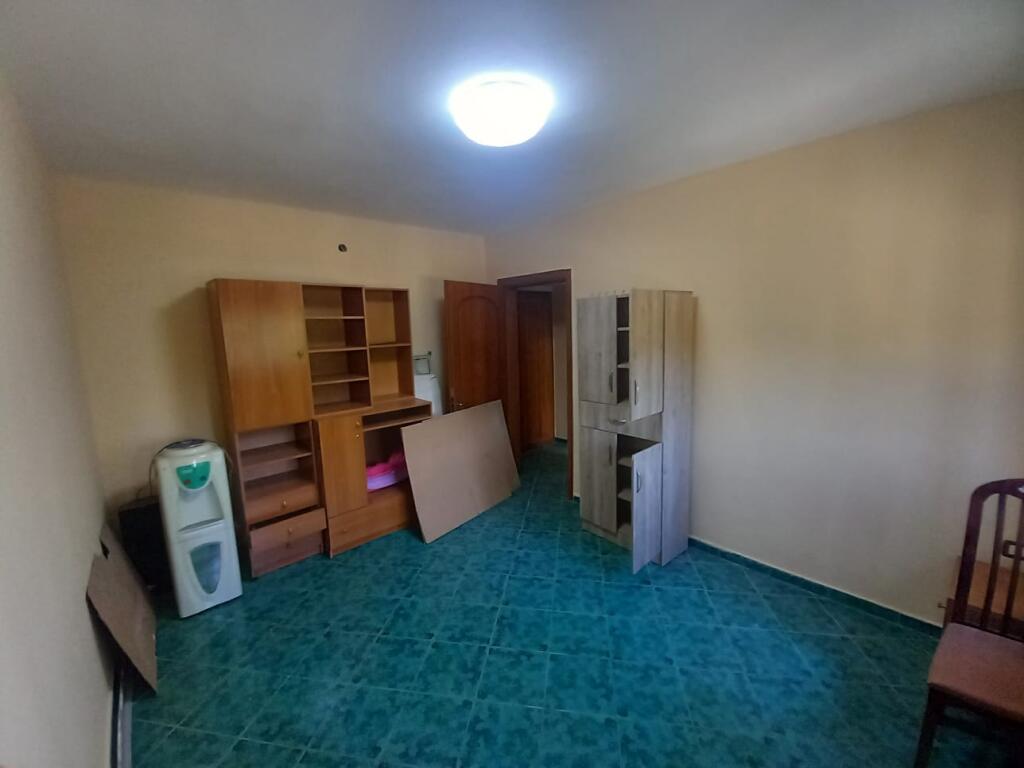 🏢Rruga e Elbasanit,prane Iute Credit jepet me qera apartament 2+1,i mobiluar : 416 Euro   