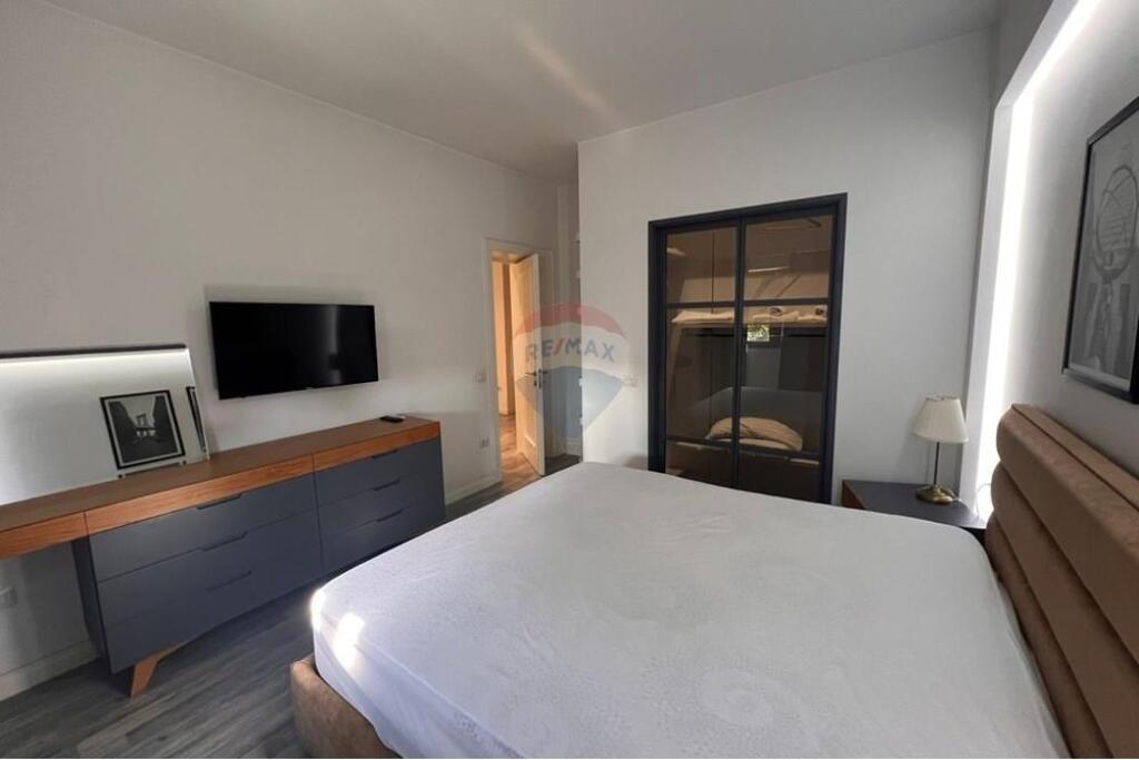 Appartamento 2+1 - In affitto - Centro Tirana !