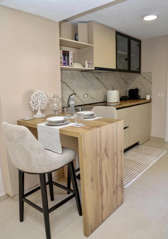 📣 QERA SUPER Apartament 1+1 Me Parking 📍 Prane Hotel "Stela" 🛣️ Rruga e "Dibres" ✨
