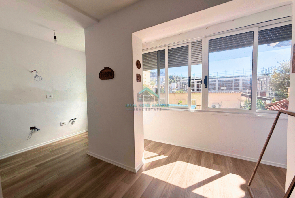 Shkolla “Lef Sallata”, Vlore- Shitet apartament 1+1 (CMIM EKSKLUZIV)