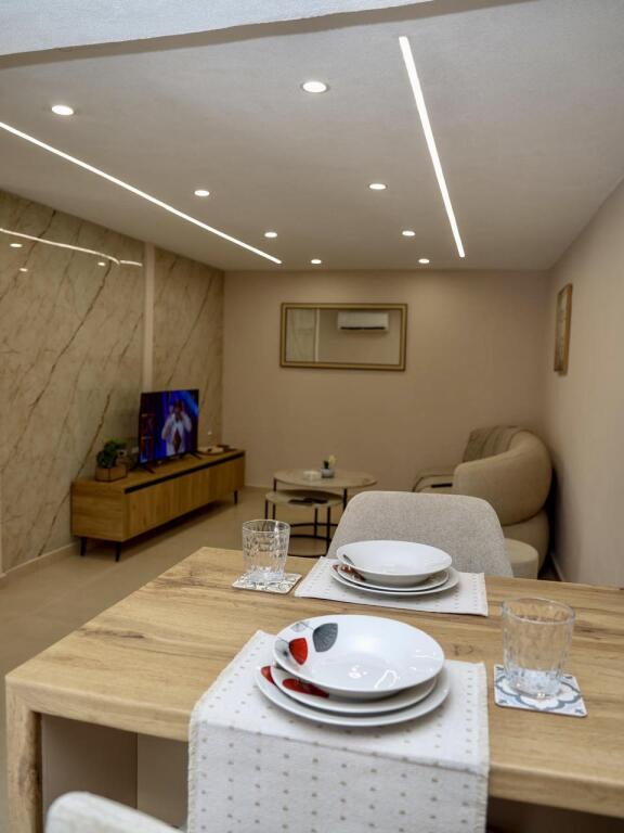 📣 QERA SUPER Apartament 1+1 Me Parking 📍 Prane Hotel "Stela" 🛣️ Rruga e "Dibres" ✨