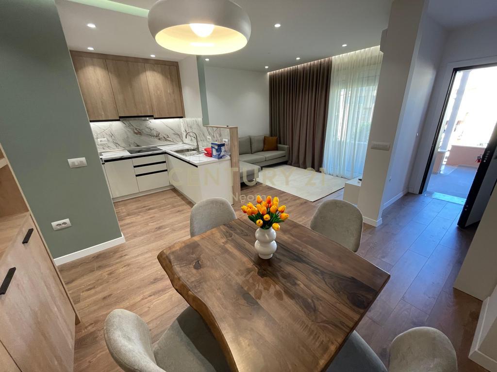 QIRA, APARTAMENT 2+1 TEK LIQENI I THATE - I SAPO INVESTUAR!