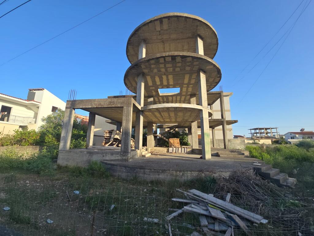 🏡 3-storey terraced villa for sale in Kënetë, Durrës