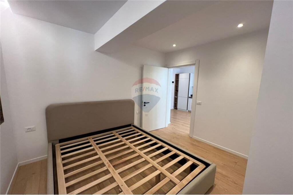 Apartament 1+1 me Qira ne Rrugen Myslym Shyri!