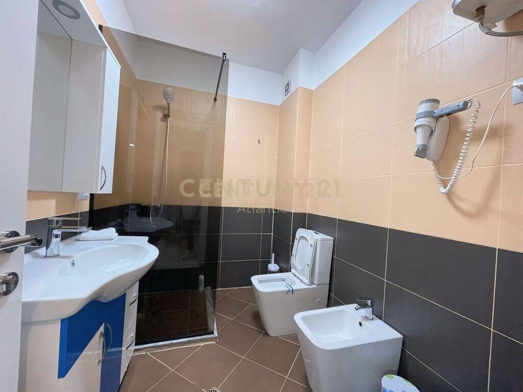 APPARTAMENTO 1+1+POSTO AUTO IN AFFITTO SULLA SPIAGGIA RROTA KUQE!