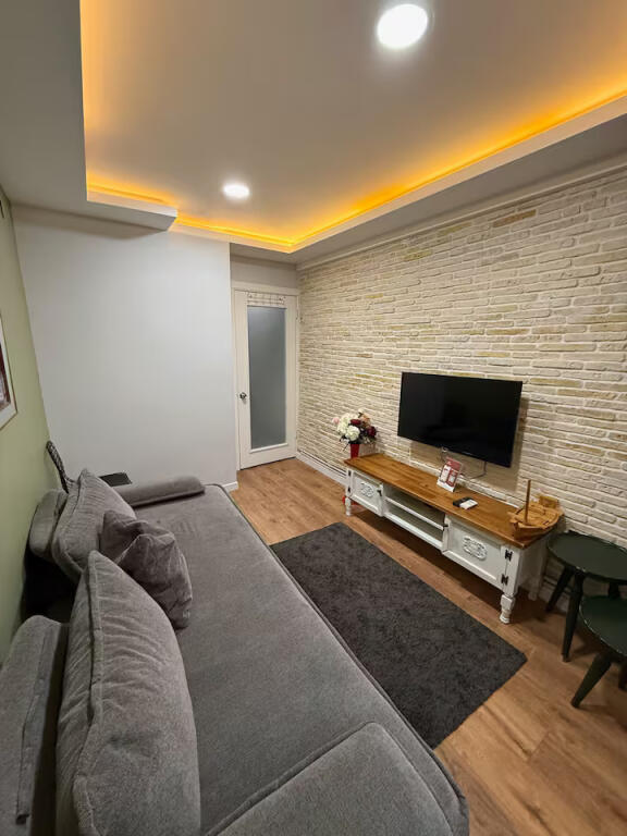 Apartment for Rent 2+1 at 21 Dhjetori (ID B2201122) Tirane​