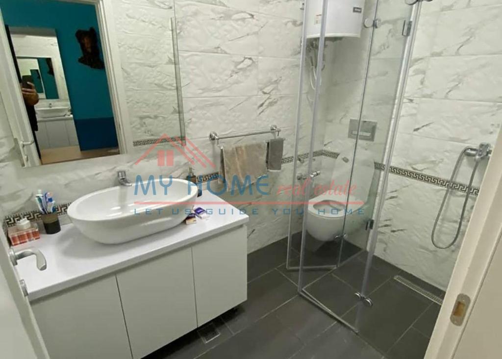 Apartament 2+1 me qera tek 21 Dhjetori ne Tirane