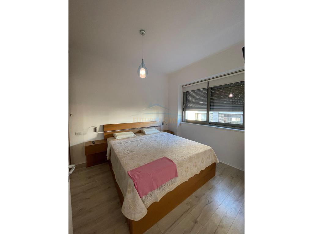 Qera, Apartament 1+1, Blloku, Tiranë.