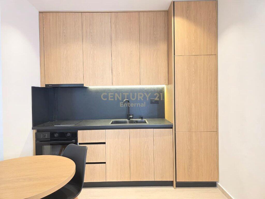 Apartament per shitje tek Liqeni Thate!!
