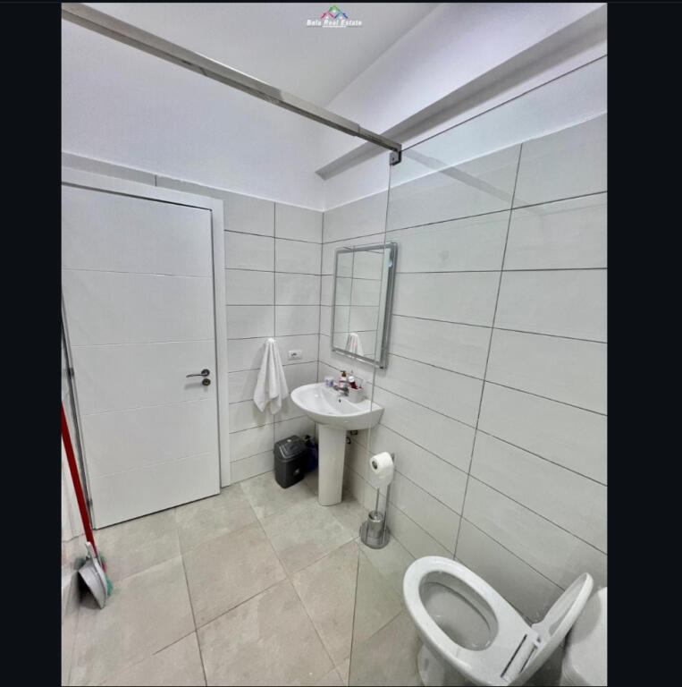 Jepet me qera apart 2+1+2 me garazh i ri fare te Brryli te Niket Dardani