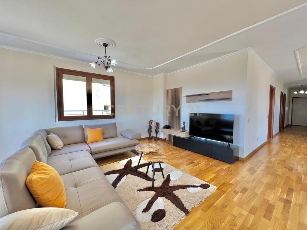 APPARTAMENTO 2 + 1 E VERANDA IN AFFITTO 205M2 IN SPIAGGIA ILIRIA DURRES !